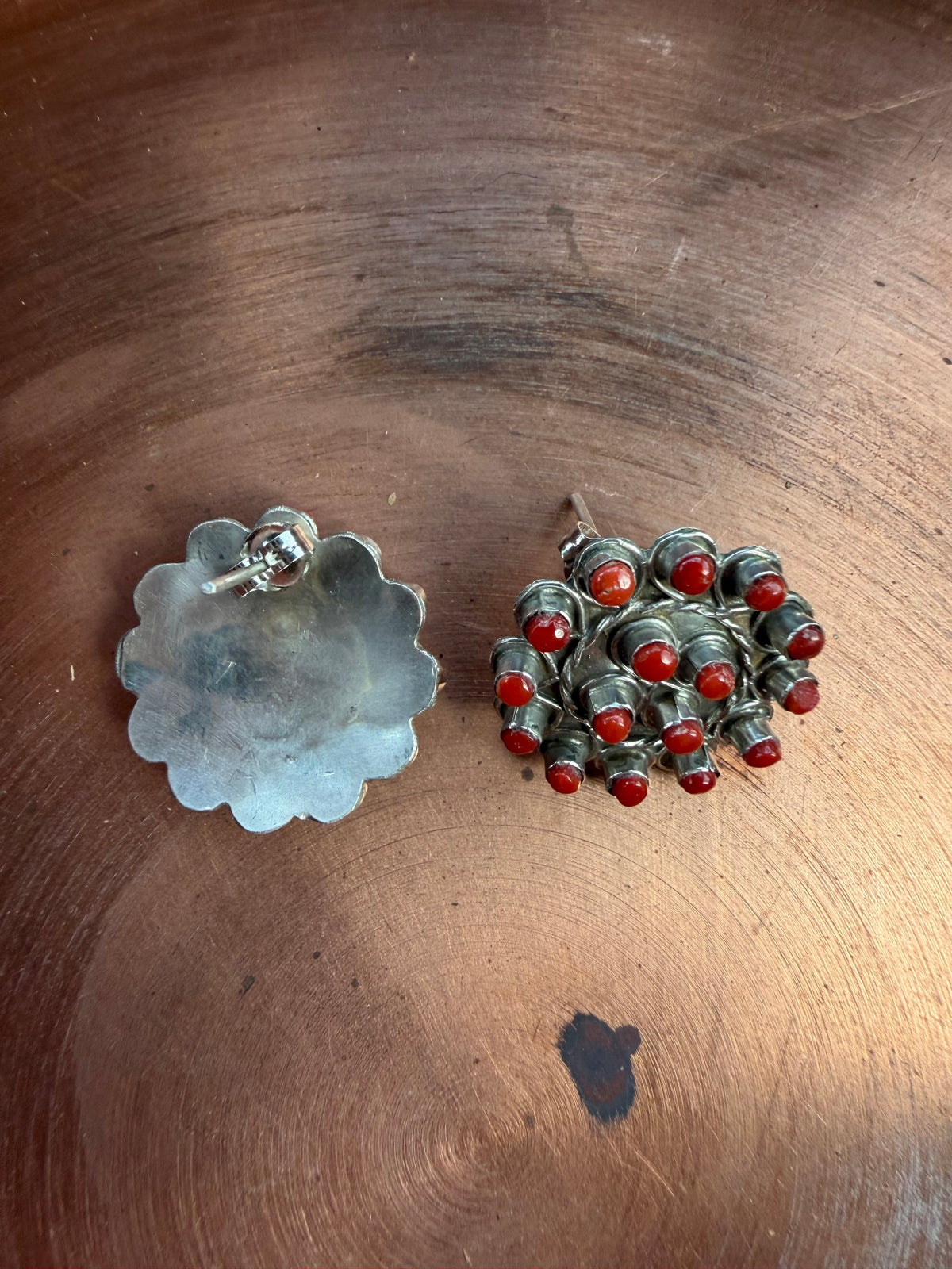 The Jewels Earrings - Red Spiny