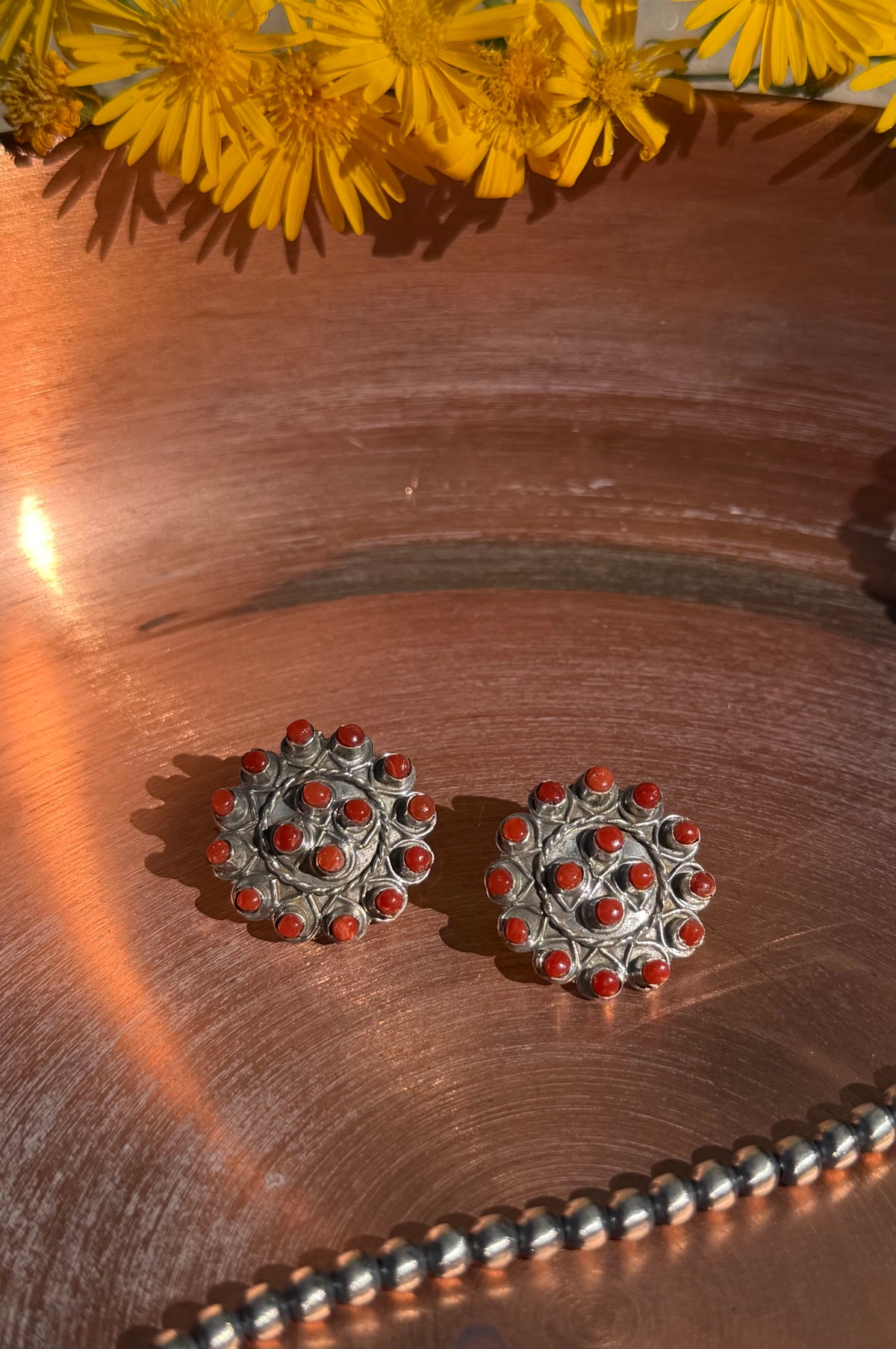 The Jewels Earrings - Red Spiny